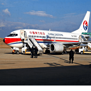 扎兰屯成吉思汗航空托运航空快运业稳步发展的原因是什么？